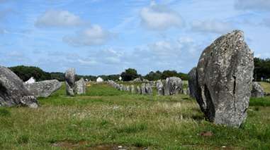 CSE photo
alignement de menhirs dans un pré